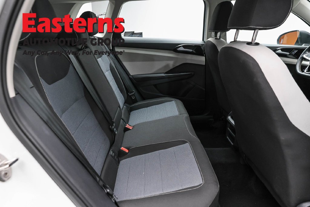 Used 2025 Volkswagen Taos S AWD/4WD image 23