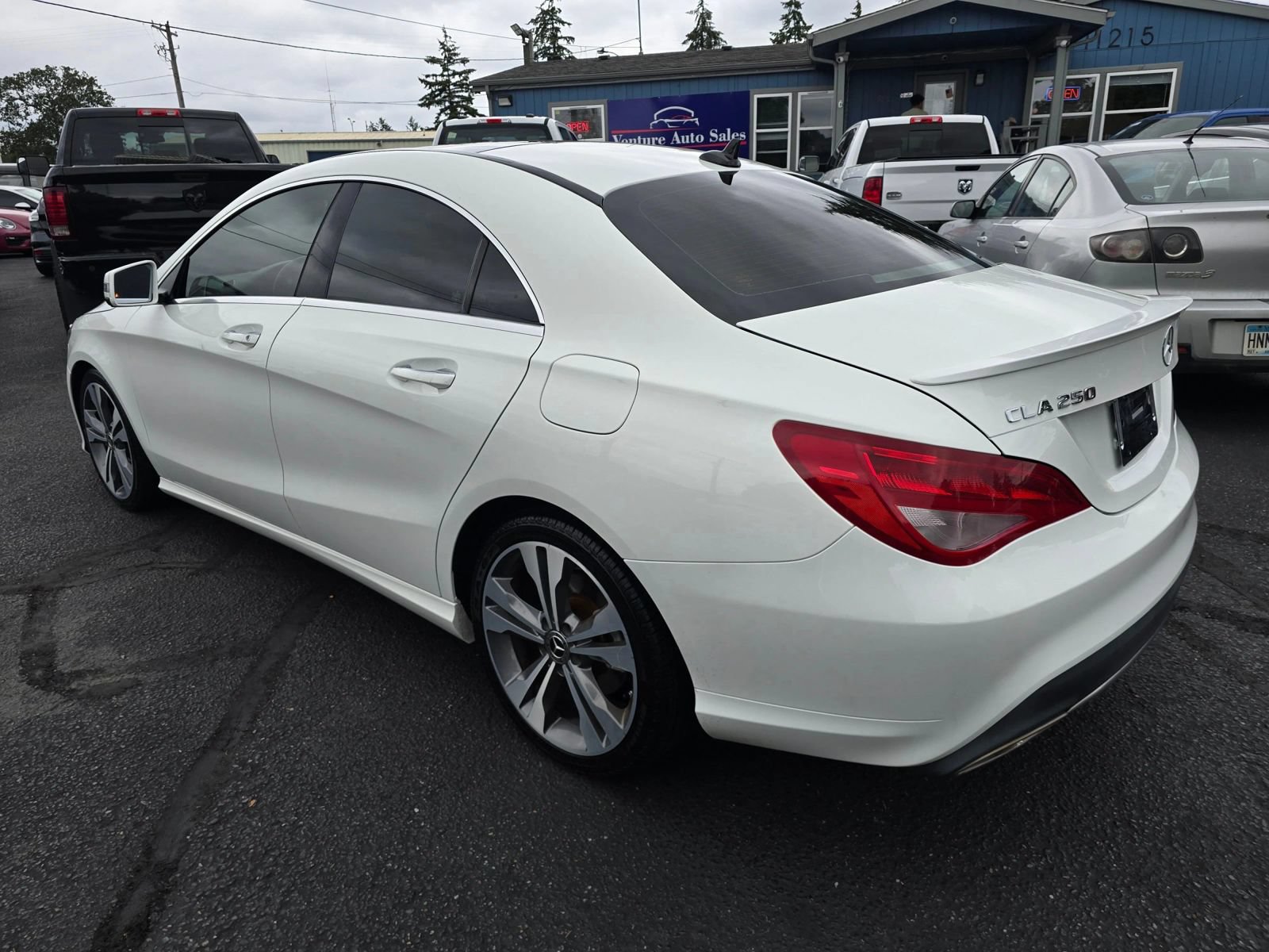 Used 2019 Mercedes-Benz CLA 250 4MATIC image 3