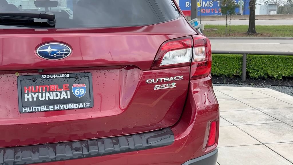 Used 2017 Subaru Outback 2.5i Premium image 16