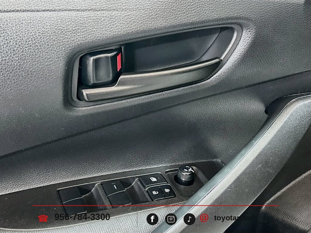 Used 2025 Toyota Corolla LE FWD image 16