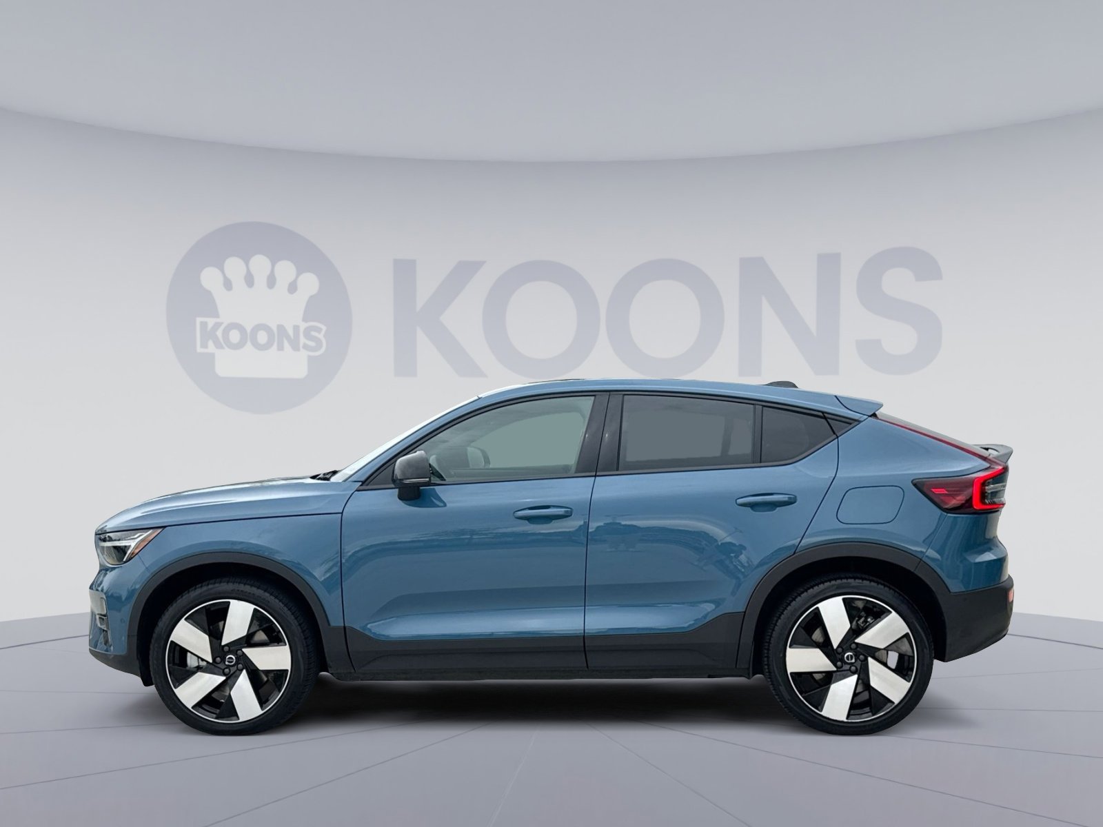Certified 2023 Volvo C40 P8 Recharge Plus AWD/4WD image 2