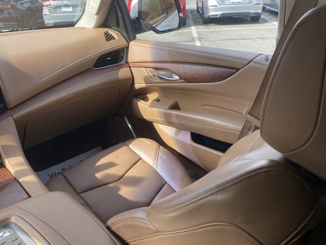 Used 2016 Cadillac Escalade ESV Platinum image 37