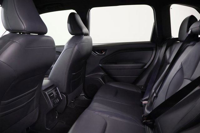 Certified 2025 Subaru Forester Limited image 30