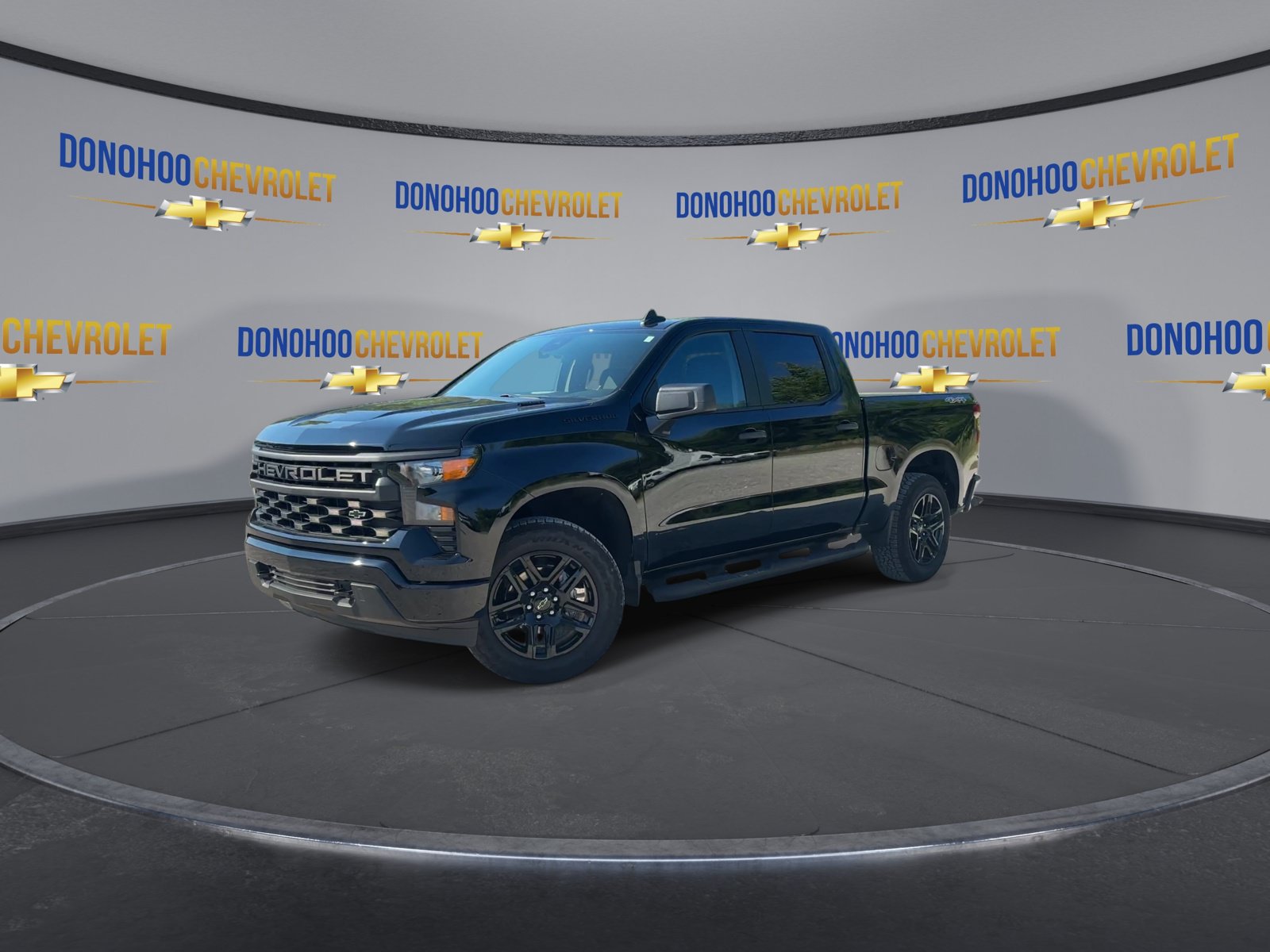 Used 2026 Chevrolet Silverado 1500 Custom w/ Turbomax Blackout Package AWD/4WD image 5