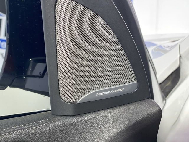 Used 2022 BMW X7 M50i w/ Dynamic Handling Package image 31