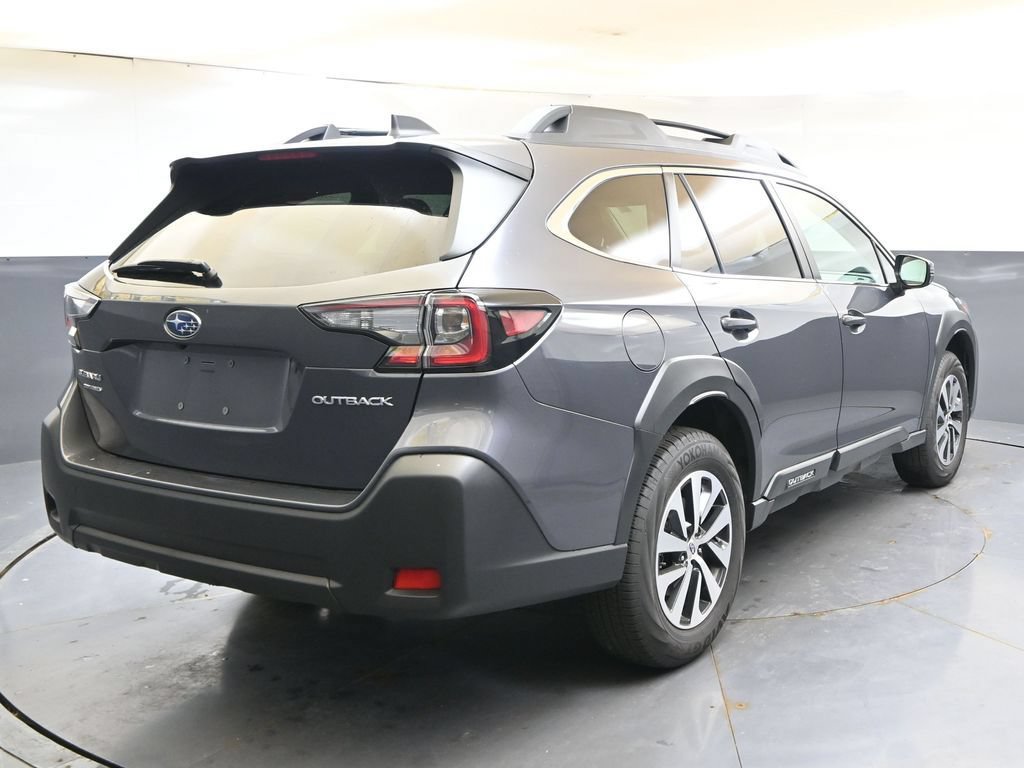 Certified 2025 Subaru Outback Premium AWD/4WD image 5