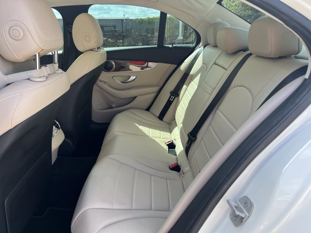 Used 2015 Mercedes-Benz C 300 Sedan image 2