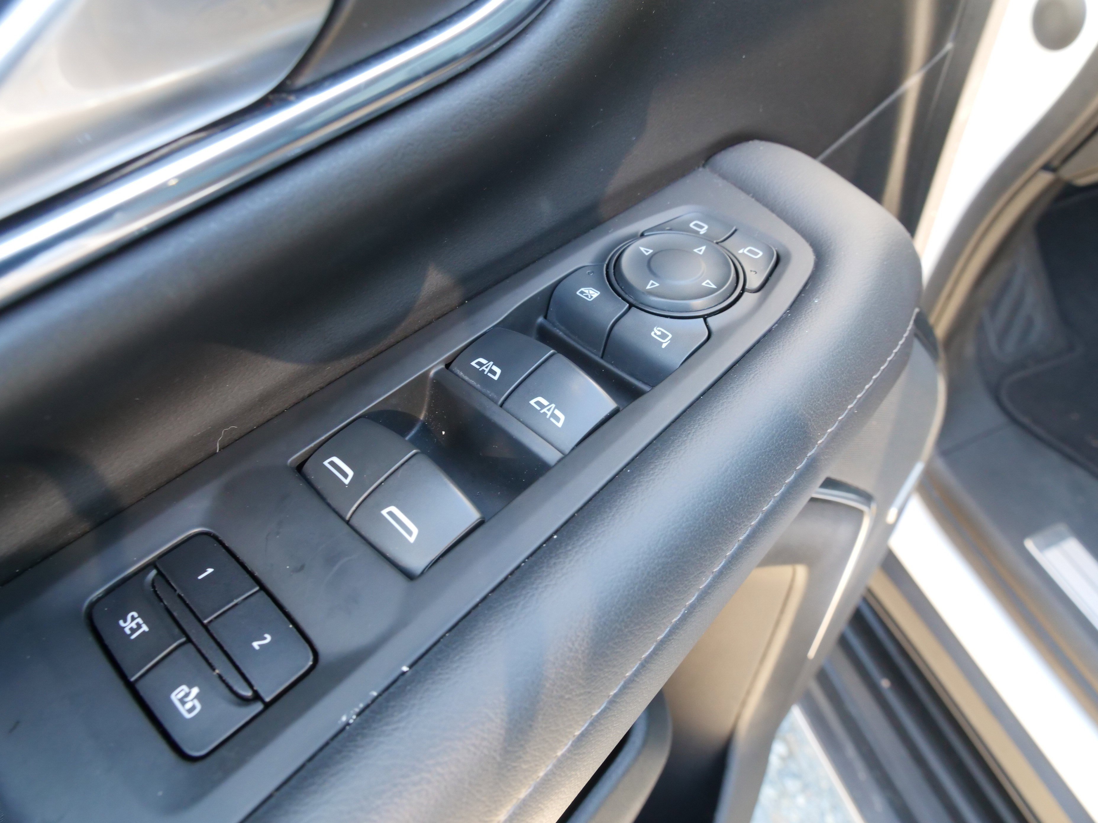 Certified 2022 Chevrolet Tahoe LT w/ Luxury Package image 18