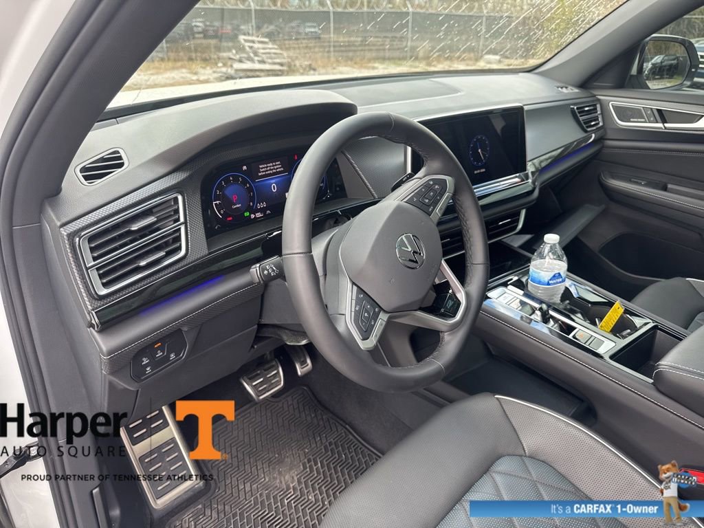 Used 2025 Volkswagen Atlas Cross Sport SEL Premium R-Line image 14