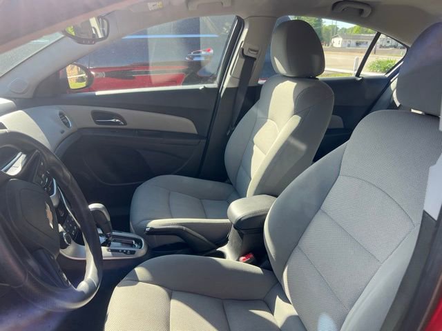 Used 2015 Chevrolet Cruze LT image 12