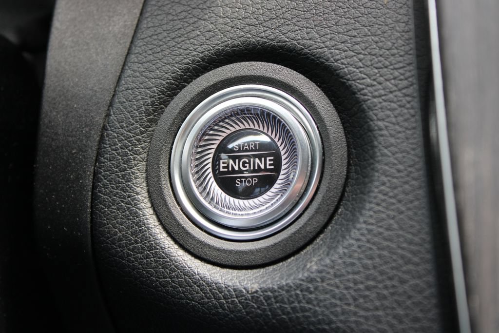 Used 2019 Mercedes-Benz C 300 4MATIC Coupe image 18