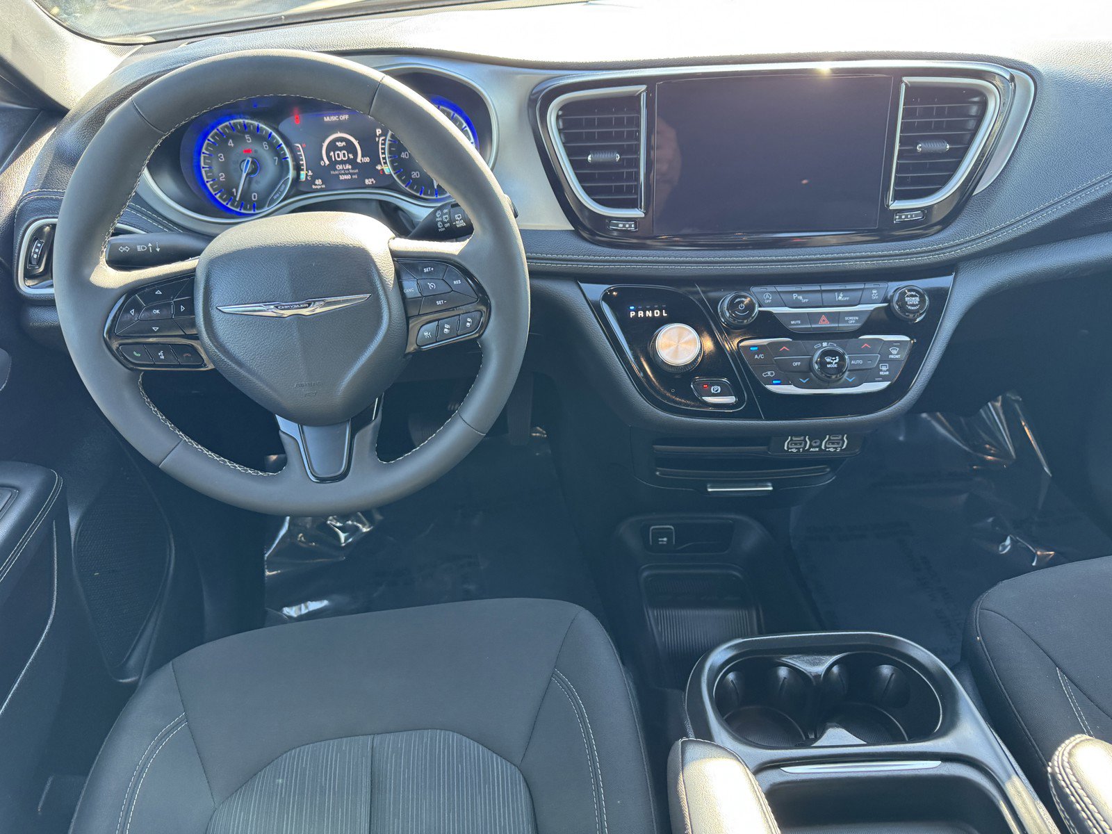 Used 2024 Chrysler Pacifica Touring image 13