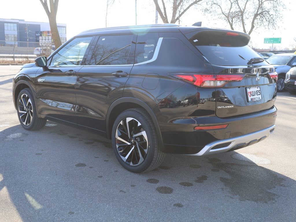 New 2025 Mitsubishi Outlander SEL image 7
