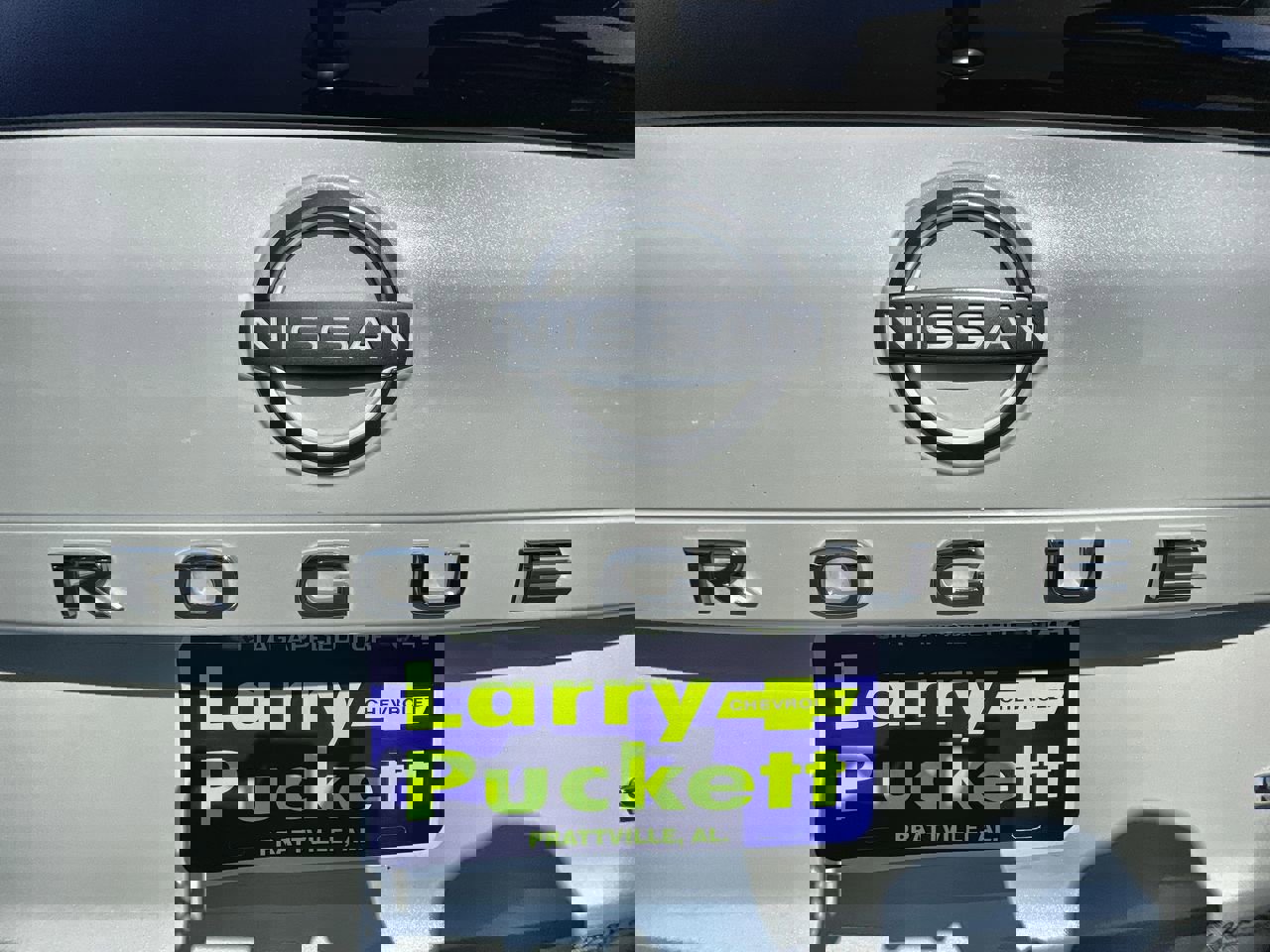 Used 2023 Nissan Rogue SL image 30