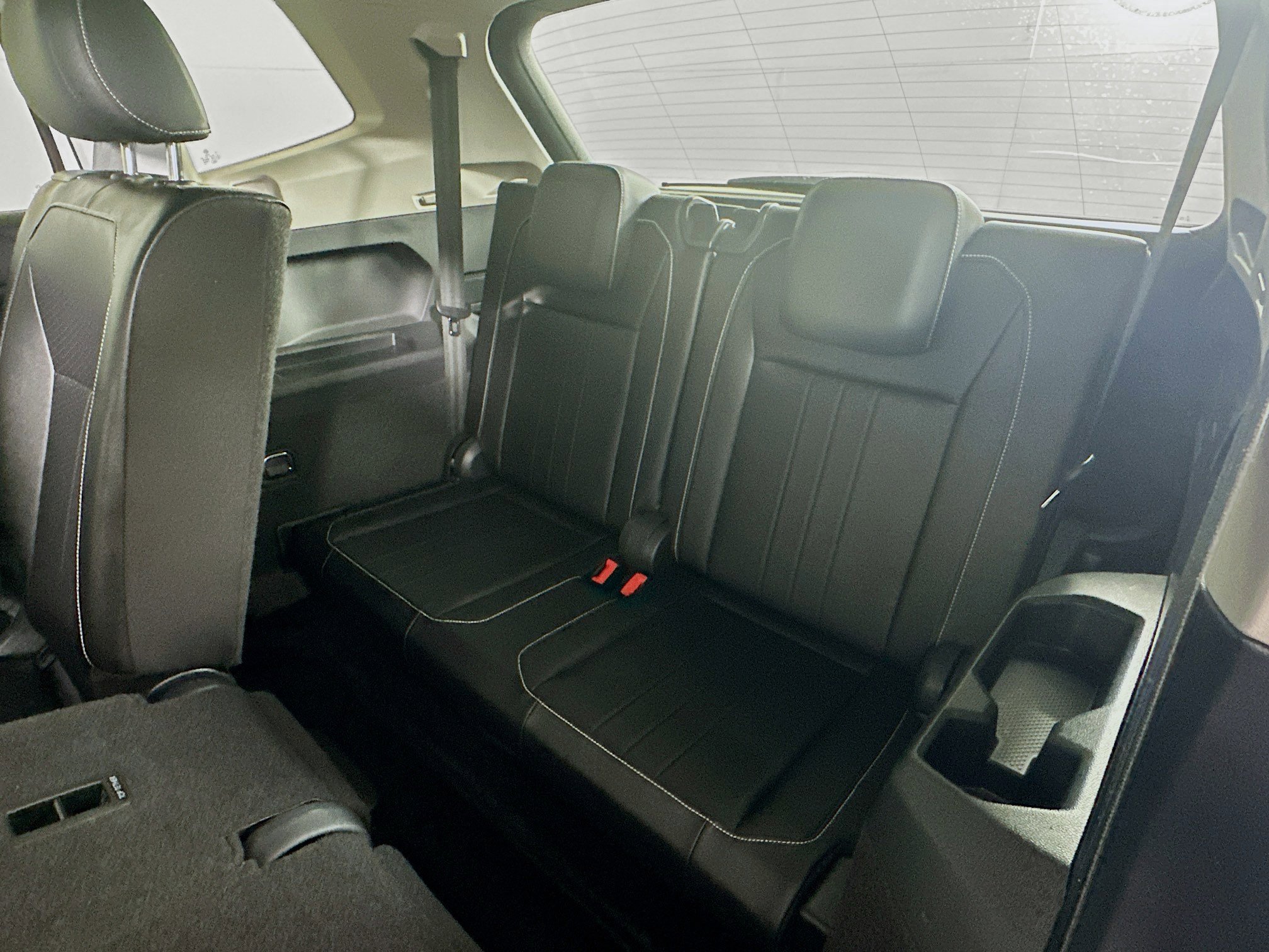 Used 2024 Volkswagen Tiguan SE image 28