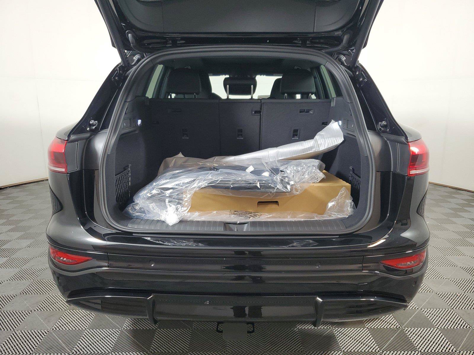 New 2027 Audi Q6 e-tron Premium Plus AWD/4WD image 10
