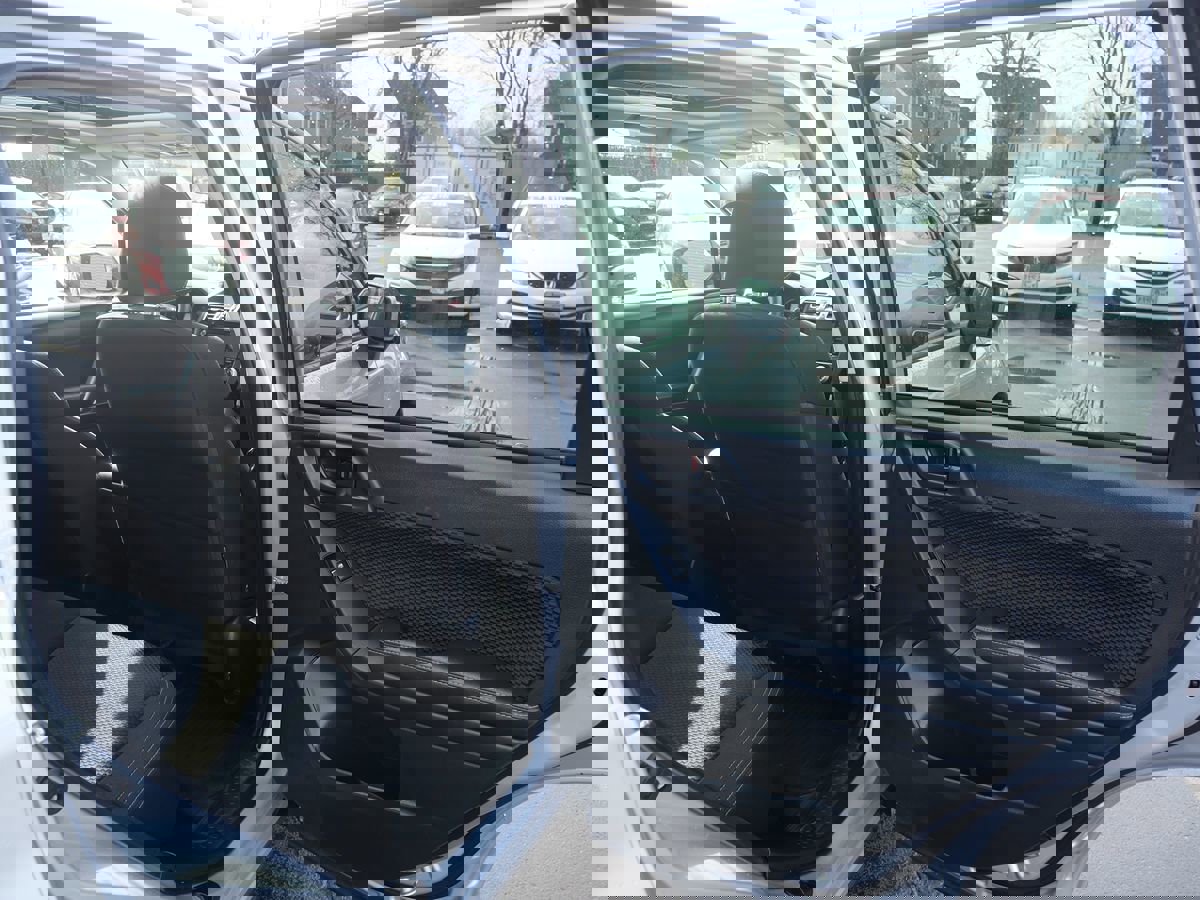 Used 2018 Subaru Forester 2.5i Premium w/ All-Weather Package image 29