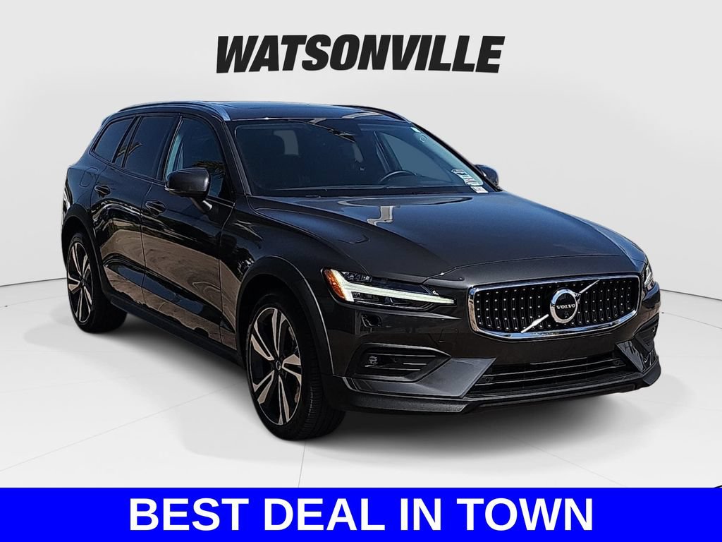 Used 2025 Volvo V60 B5 Cross Country Plus