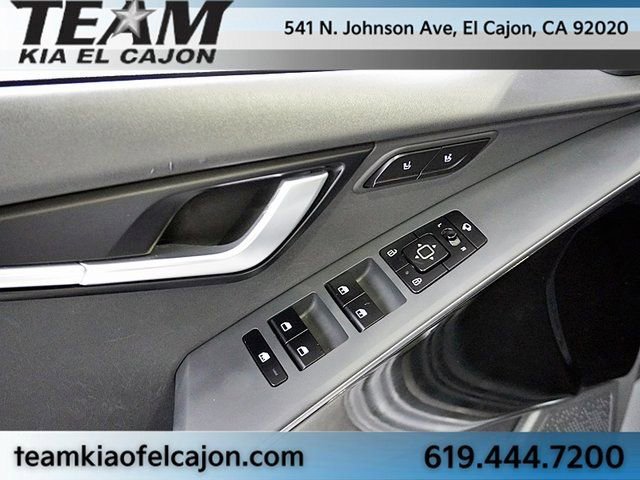 Certified 2025 Kia Niro Wave image 25