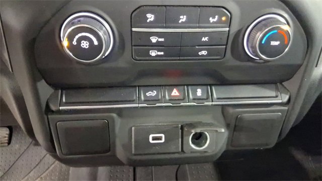 Used 2020 Chevrolet Silverado 1500 Custom w/ Custom Value Package image 29