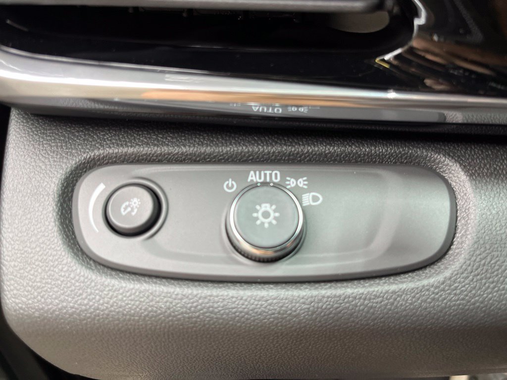 New 2026 Buick Envista Sport Touring w/ Convenience I Package FWD image 11