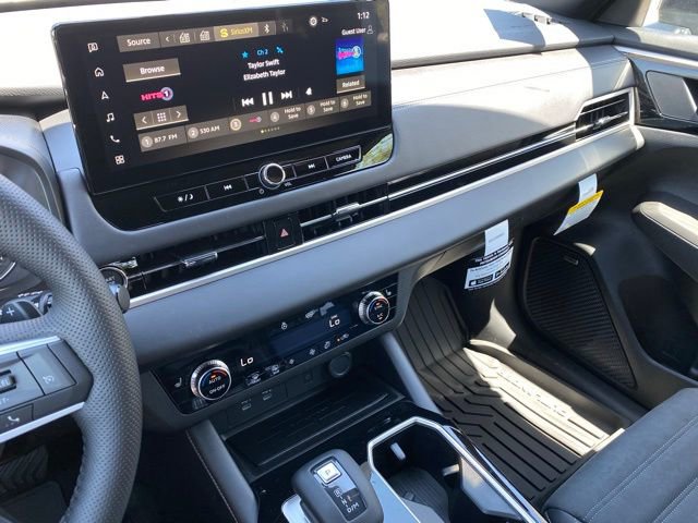 New 2026 Mitsubishi Outlander LE AWD/4WD image 16