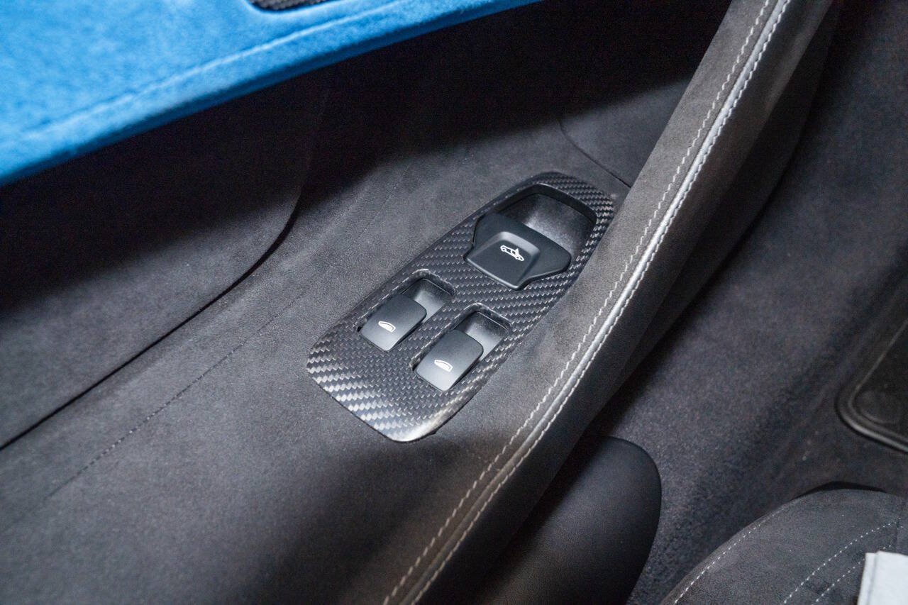 Used 2017 McLaren 570S RWD image 36