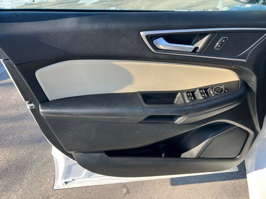 Used 2023 Ford Edge SEL w/ Convenience Package image 15