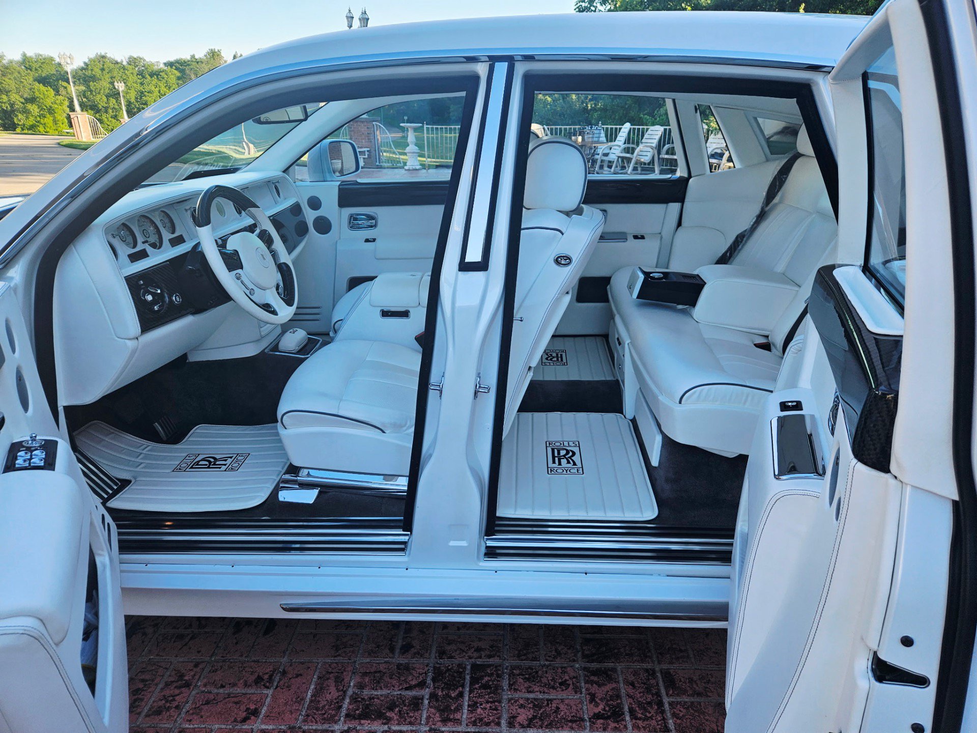 Used 2007 Rolls-Royce Phantom Sedan RWD image 9