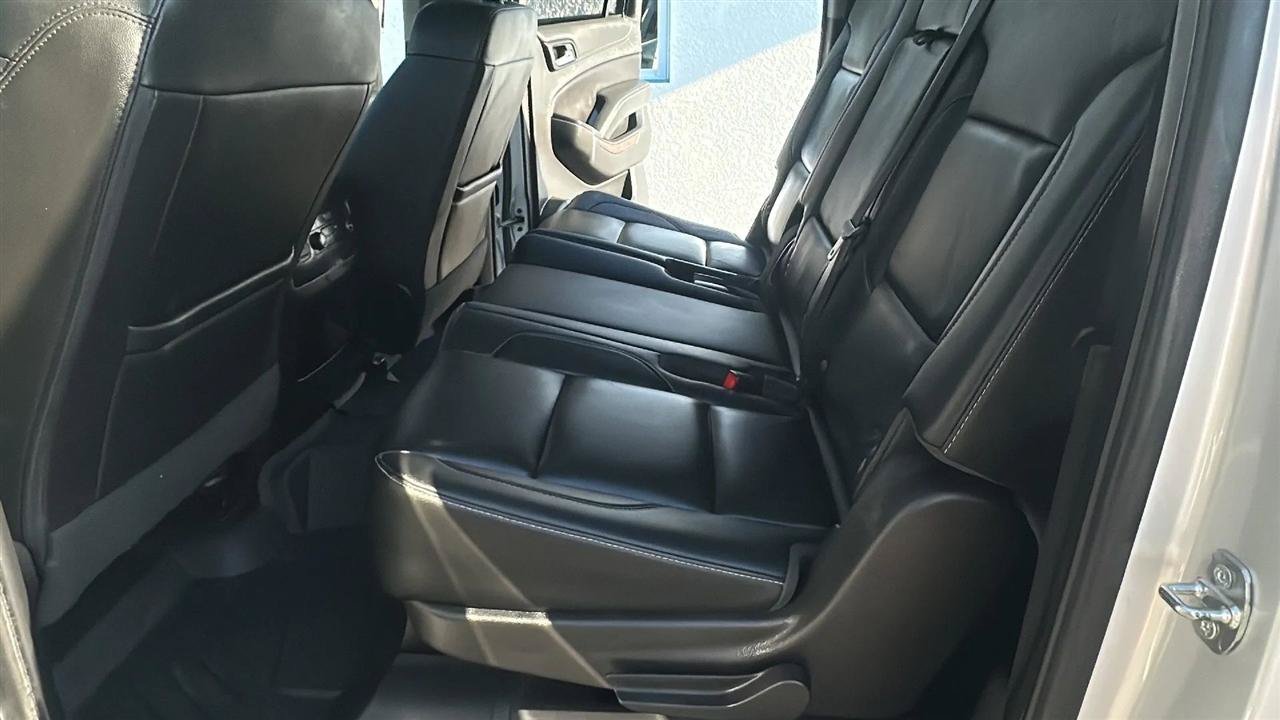 Used 2020 Chevrolet Suburban LT AWD/4WD image 25