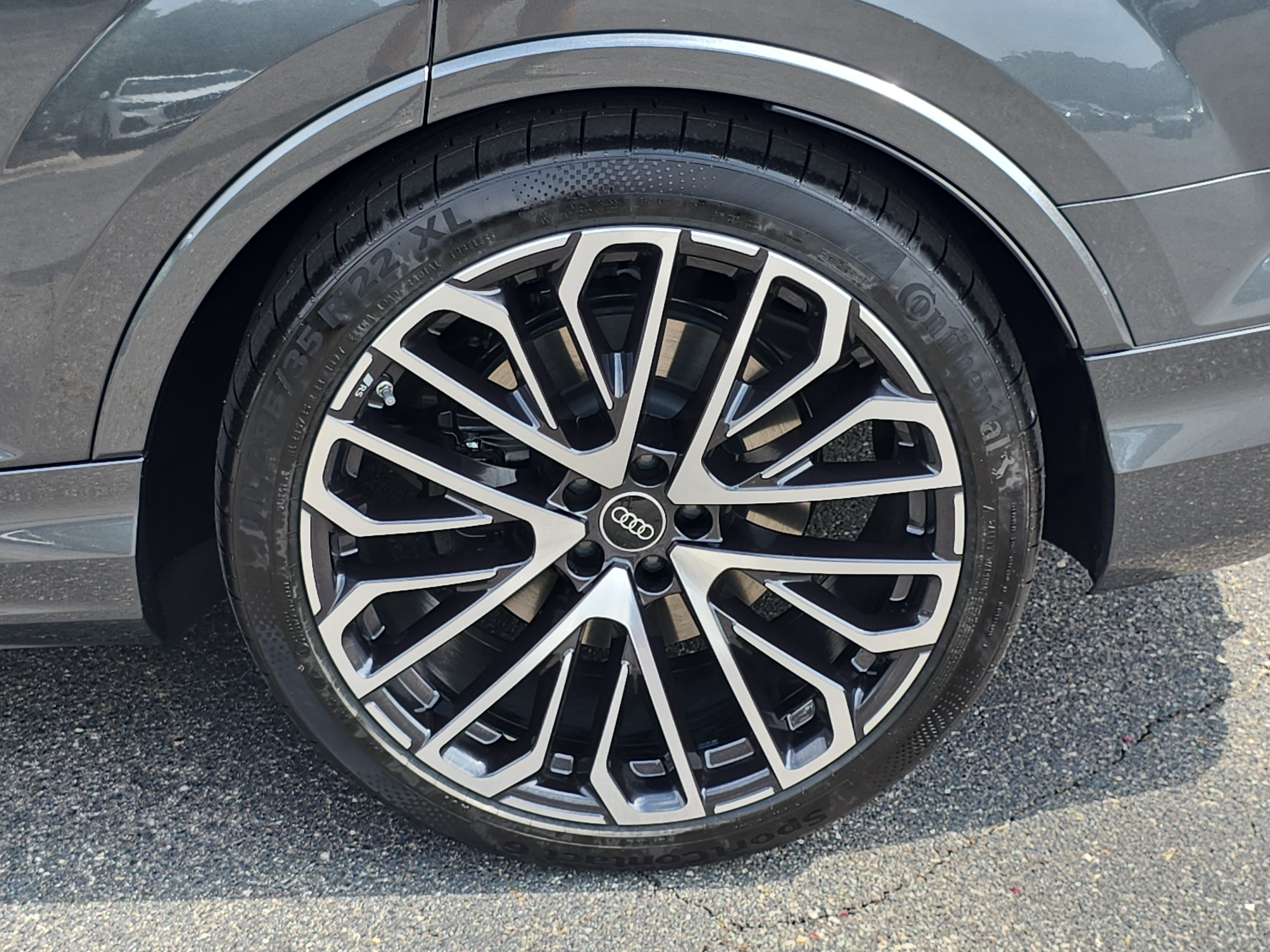 New 2026 Audi SQ7 Prestige AWD/4WD image 37
