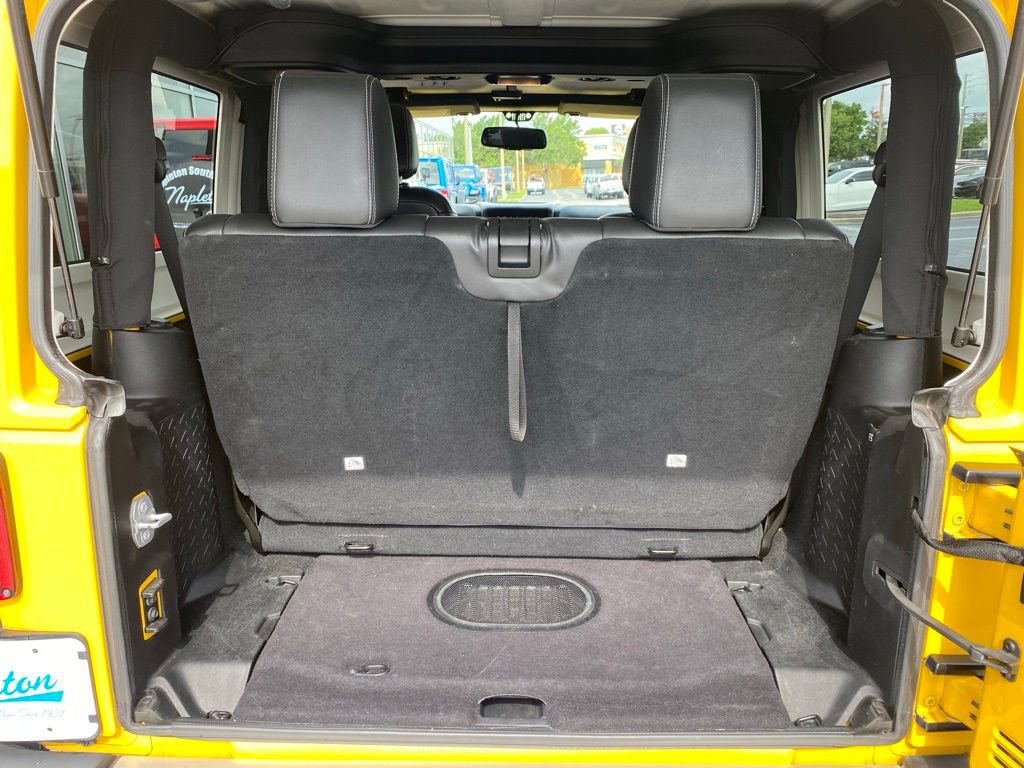 Used 2015 Jeep Wrangler Sahara w/ Connectivity Group AWD/4WD image 25