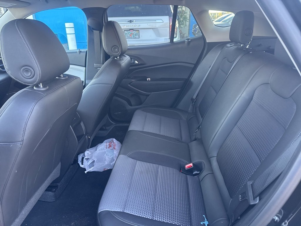 Used 2024 Chevrolet Trax LT w/ LT Convenience Package image 21