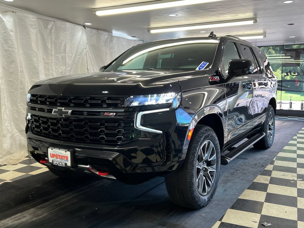 Used 2023 Chevrolet Tahoe Z71 w/ Luxury Package AWD/4WD image 3