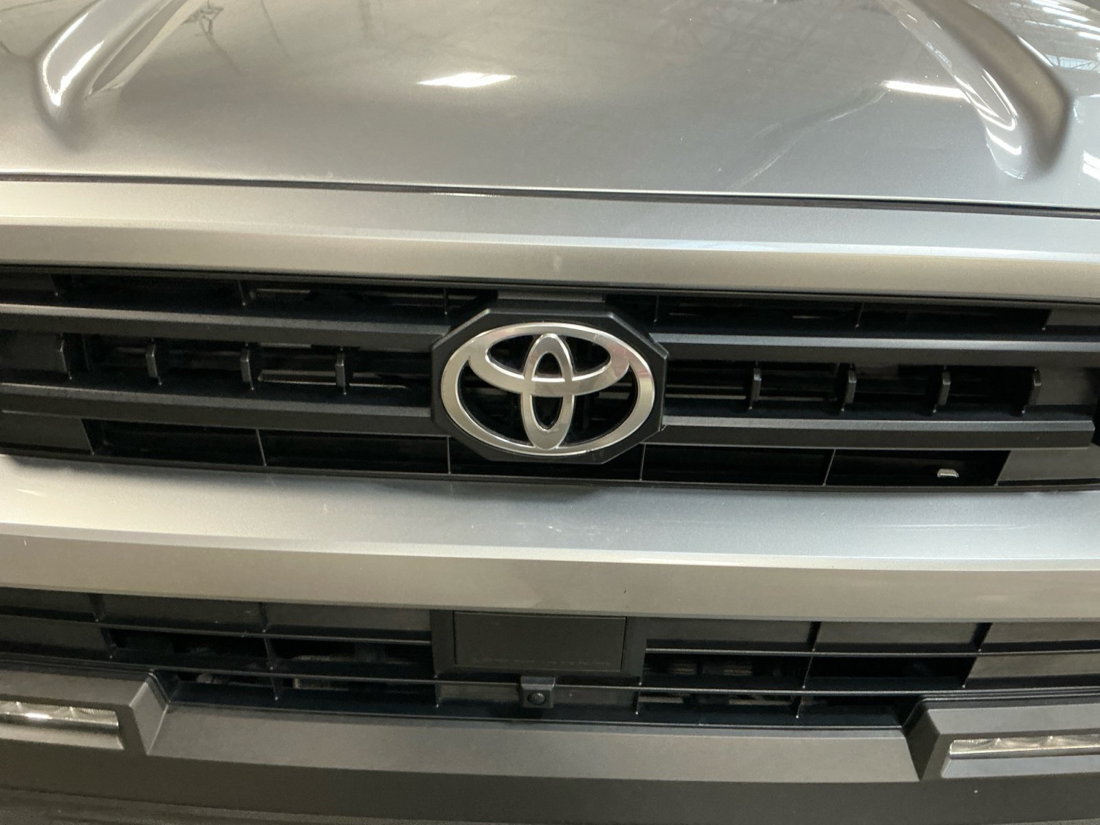 Certified 2025 Toyota 4Runner SR5 AWD/4WD image 23