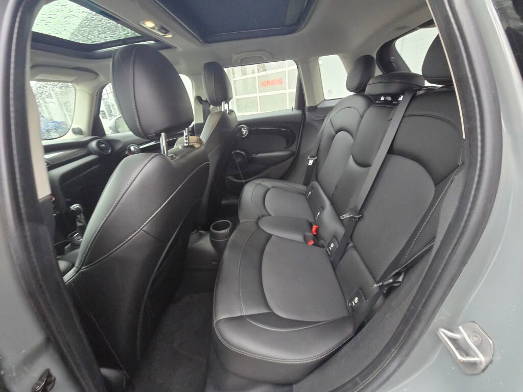 Used 2016 MINI Cooper S image 13