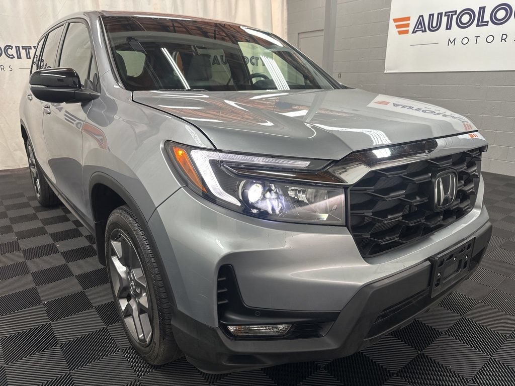 Used 2023 Honda Passport EX-L image 3