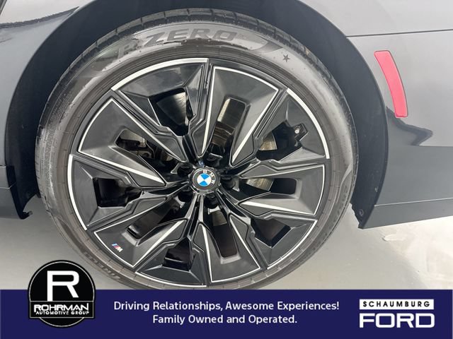 Used 2024 BMW 760i xDrive w/ Premium Package AWD/4WD image 5