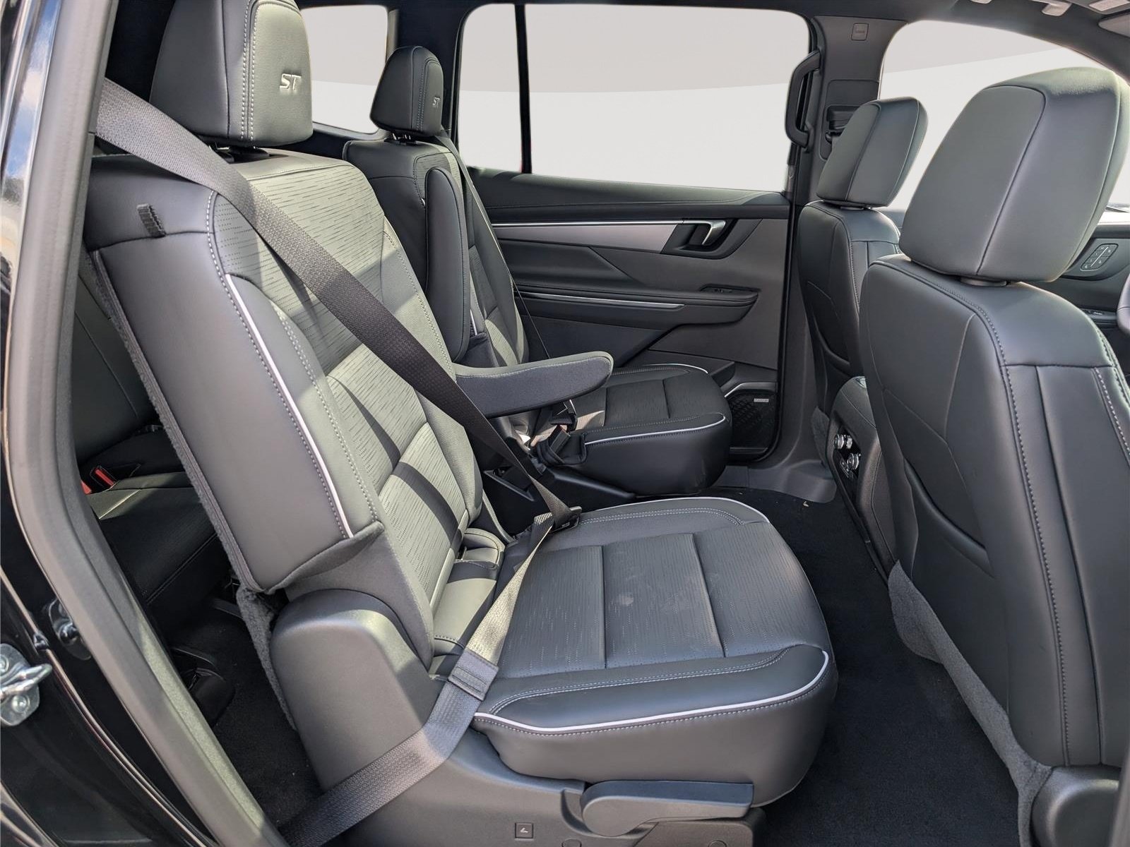 New 2026 Buick Enclave Sport Touring w/ Power Package AWD/4WD image 9