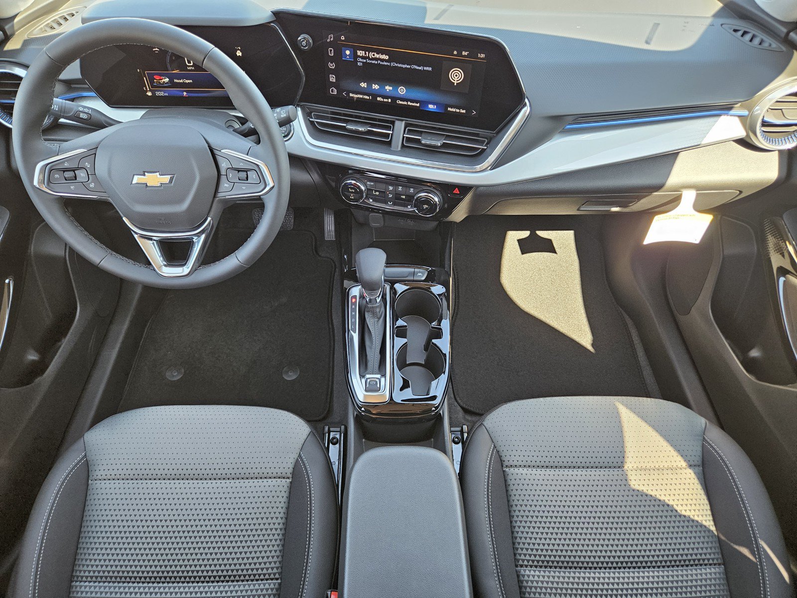 New 2026 Chevrolet Trax LT w/ Driver Confidence Package FWD image 18