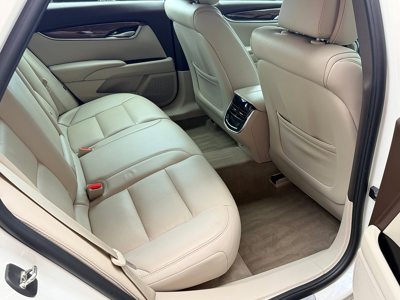 Used 2014 Cadillac XTS Luxury w/ Driver Awareness Package FWD image 42