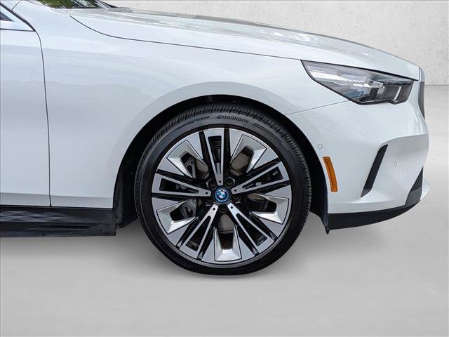 Used 2024 BMW i5 eDrive40i w/ Convenience Package RWD image 23