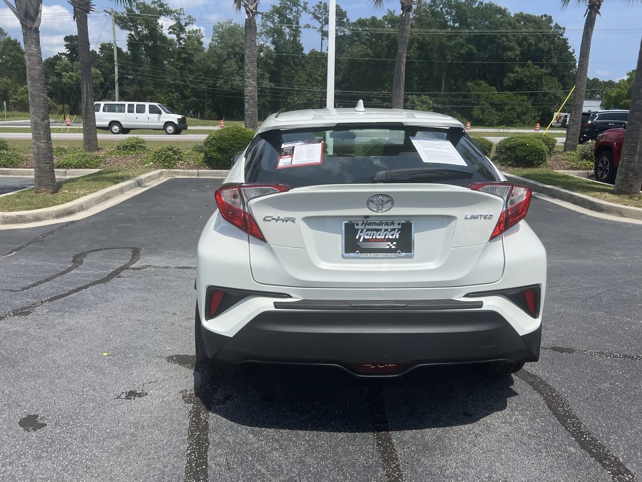 Used 2021 Toyota C-HR Limited FWD image 9