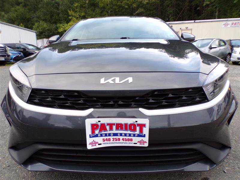 Used 2023 Kia Forte LXS w/ LXS Technology Package FWD image 2