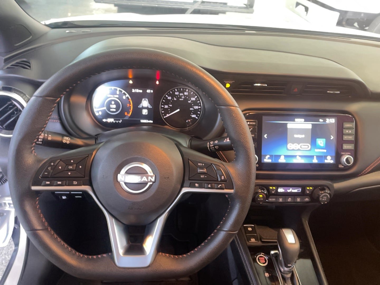 Used 2024 Nissan Kicks SR w/ SR Premium Package image 12