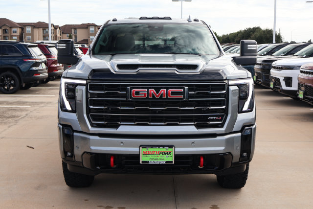 Used 2025 GMC Sierra 3500 AT4 w/ AT4 Premium Plus Package AWD/4WD image 2