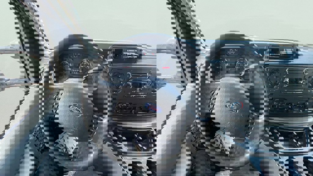 Used 2015 Ford E-350 and Econoline 350 Super Duty image 11