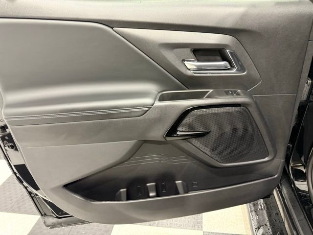 Used 2025 Chevrolet Silverado EV LT image 19