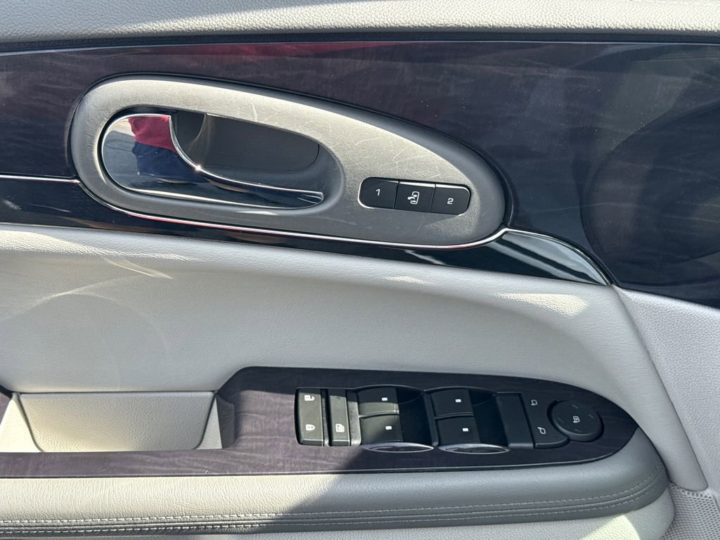 Used 2017 Buick Enclave Leather image 15