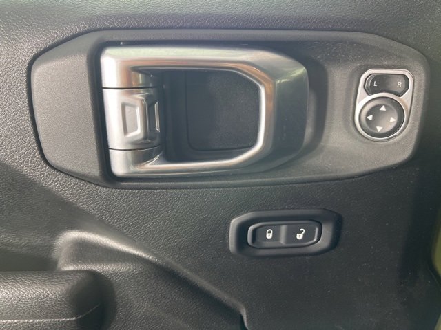 Used 2024 Jeep Wrangler Unlimited image 24